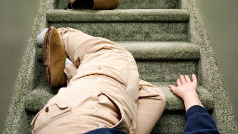 Tụt huyết áp có thể dẫn đến các chấn thương té ngã