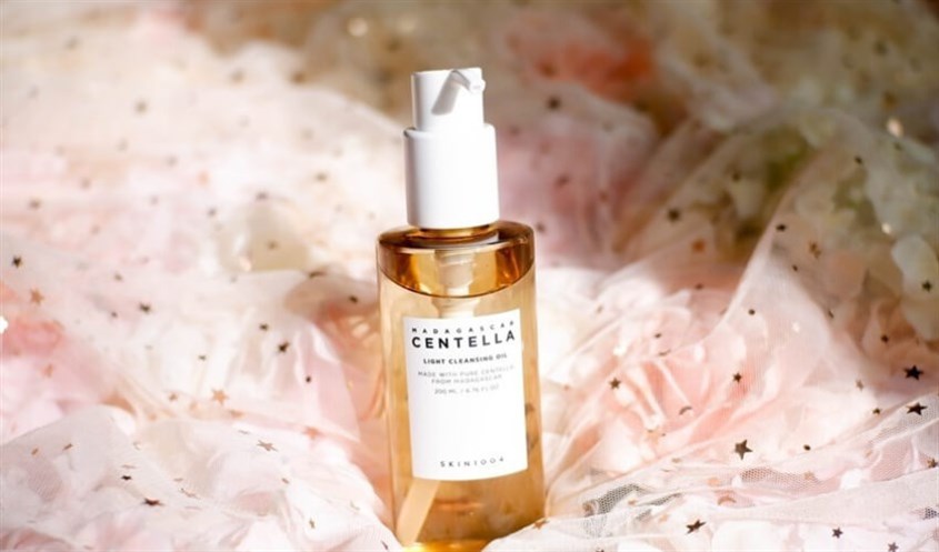 Dầu tẩy trang chiết xuất rau má Skin1004 Madagascar Centella