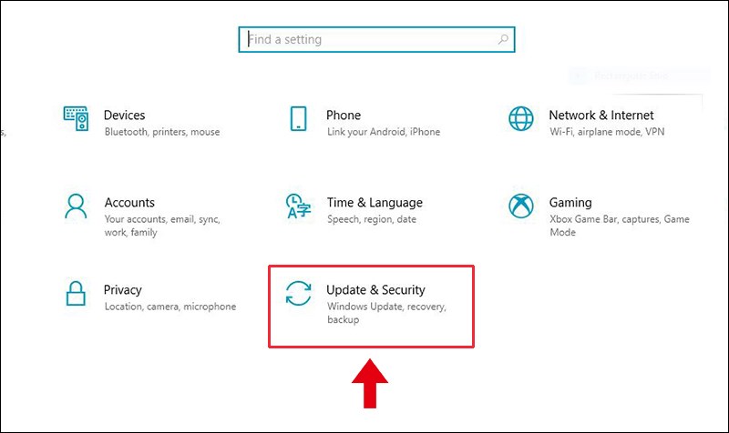 T&igrave;m mục Cập nhật v&agrave; Bảo mật trong phần C&agrave;i đặt của laptop