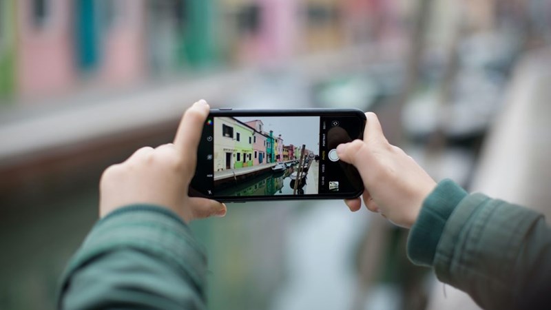 HDR sẽ cải thiện m&agrave;u sắc khi chụp ở một số điều kiện nhất định