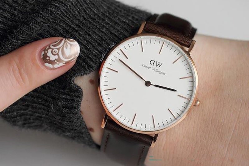 cach-thay-pin-dong-ho-dw-daniel-wellington-don-3 Khi nào nên thay pin đồng hồ DW?