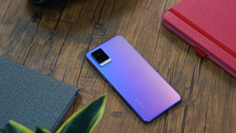 Thiết kế mặt sau V20 Thiết kế mặt sau V20