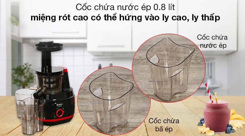 Đặt cốc chứa vào dưới vòi chảy và cốc chứa bã vào dưới vòi ra bã ép
