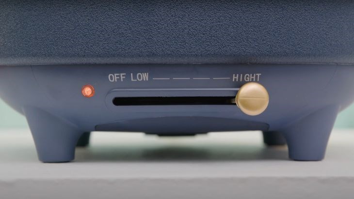 Nút gạt điều chỉnh nhiệt độ đơn giản, dễ dùng