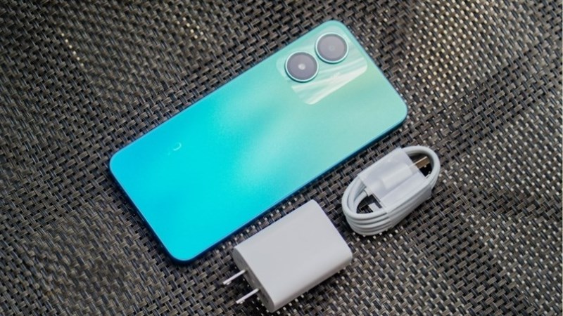 Thoải m&aacute;i sử dụng với vi&ecirc;n pin 5000 mAh