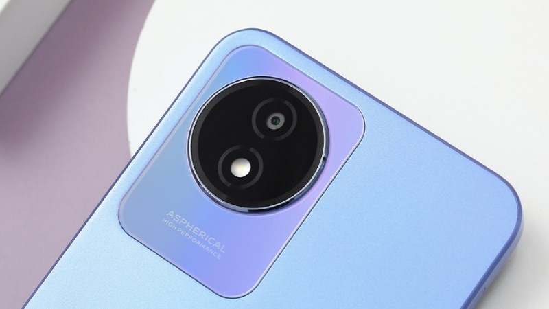 Chiếc điện thoại gi&aacute; rẻ với hiệu năng ổn định