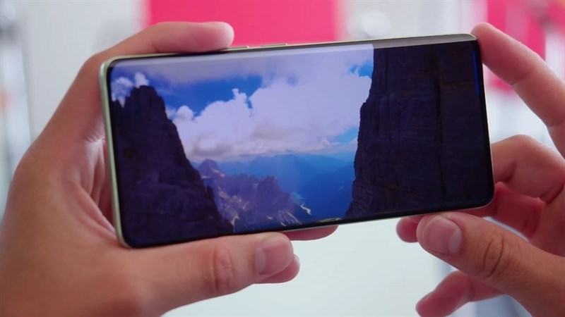 M&agrave;n h&igrave;nh hiển thị sắc n&eacute;t, kh&ocirc;ng gian rộng r&atilde;i