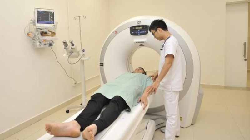 Chụp cắt lớp vi tính cột sống ngực có thể chẩn đoán nguyên nhân đau lưng trên