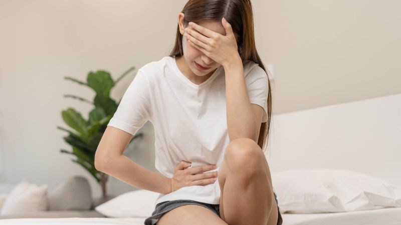 Đau vùng hạ vị là triệu chứng phổ biến do các bệnh lý phụ khoa, tiêu hóa và tiết niệu