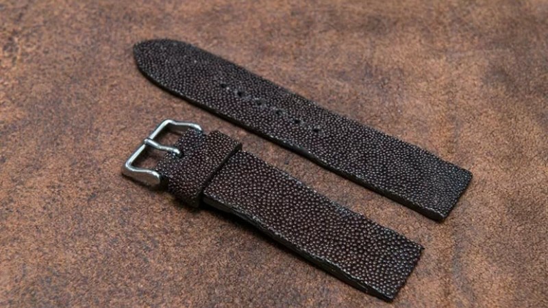 D&acirc;y đồng hồ bền bỉ theo thời gian