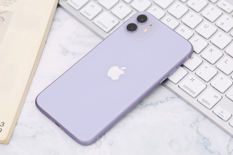 Cụm camera ở sau tạo n&ecirc;n điểm nổi bật cho điện thoại iPhone 11 64GB