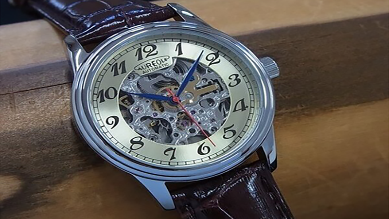 Khả năng chống nước của đồng hồ c&ograve;n hạn chế