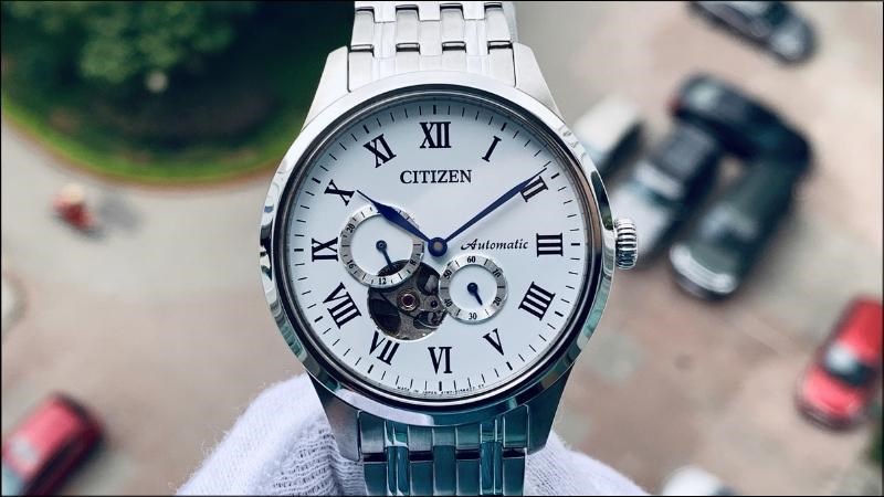 Đồng hồ cơ lộ m&aacute;y Citizen chuyển động nhịp nh&agrave;ng, &ecirc;m &aacute;i