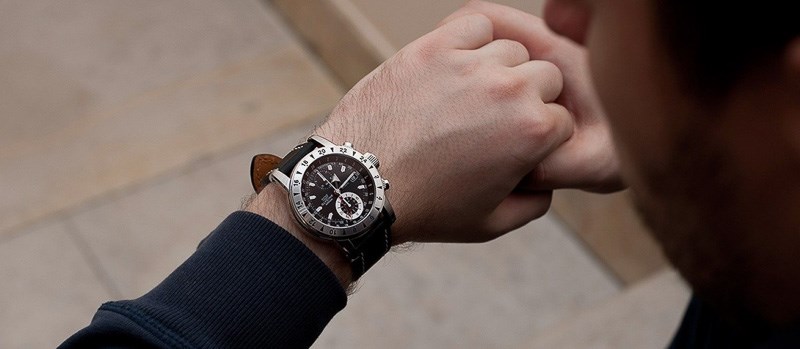 Đồng hồ Swiss Military sở hữu bộ m&aacute;y mạnh mẽ