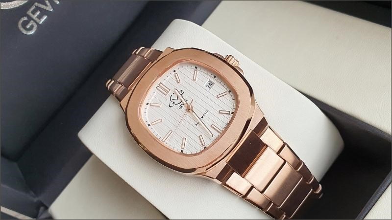 Đồng hồ Gevril sử dụng các bộ máy đạt chuẩn Swiss Made Đồng hồ Gevril sử dụng các bộ máy đạt chuẩn Swiss Made