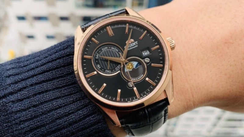 Các chi tiết được thiết kế đơn giản giúp Orient Sun and Moon trở nên tinh tế hơn Các chi tiết được thiết kế đơn giản giúp Orient Sun and Moon trở nên tinh tế hơn