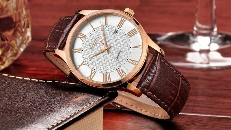 Đ&oacute;n nhận nhiệt t&igrave;nh của mọi kh&aacute;ch h&agrave;ng y&ecirc;u th&iacute;ch đồng hồ tầm trung