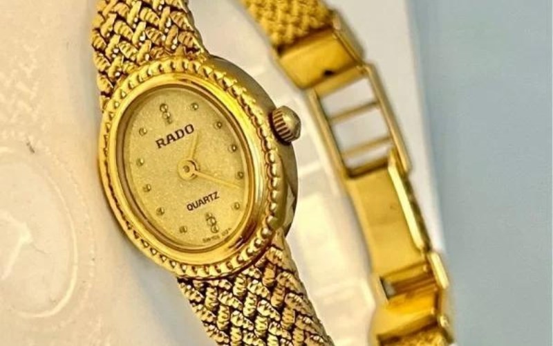 Đồng hồ Rado cổ mạ v&agrave;ng l&agrave; d&ograve;ng sản phẩm kh&aacute; hiếm hiện nay