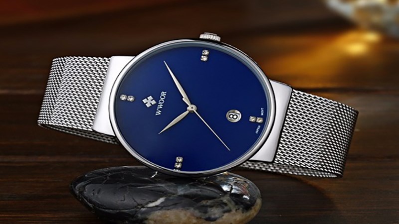 Gi&aacute; cả của đồng hồ Wwoor rất phải chăng