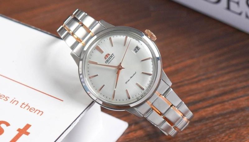 Đồng hồ đẹp dịp cuối năm