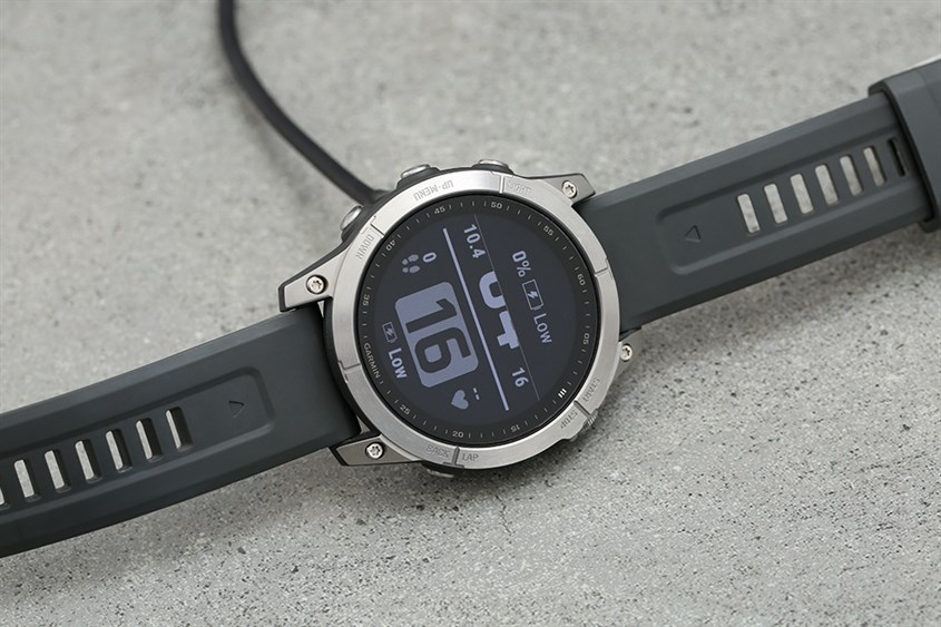 Màn hình được nâng cấp với 5 nút vật lý Màn hình được nâng cấp với 5 nút vật lý