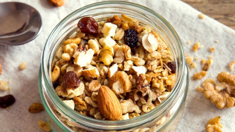Granola là một loại ngũ cốc ăn sáng tốt cho sức khỏe