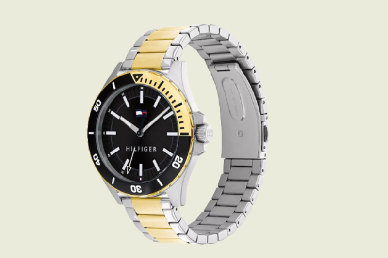 Thiết kế mạnh mẽ, hiện đại v&agrave; sang trọng