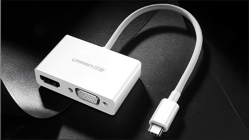 Chuẩn bị d&acirc;y c&aacute;p chuyển đổi từ USB-C sang VGA hoặc HDMI