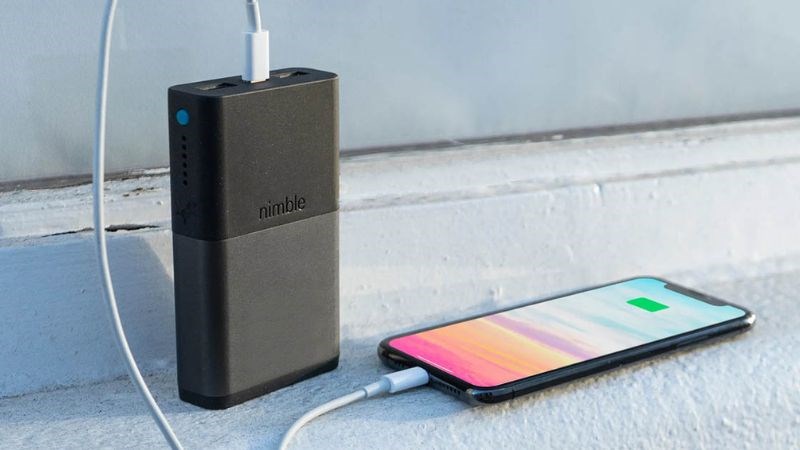 Ti&ecirc;́n hành sử dụng lại sạc dự phòng như bình thường