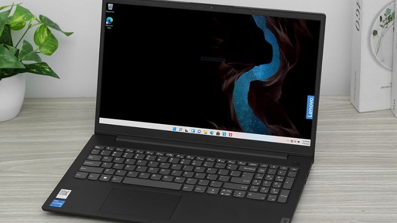 Laptop với cấu h&igrave;nh mượt m&agrave; v&agrave; thoải m&aacute;i cho học tập v&agrave; l&agrave;m việc