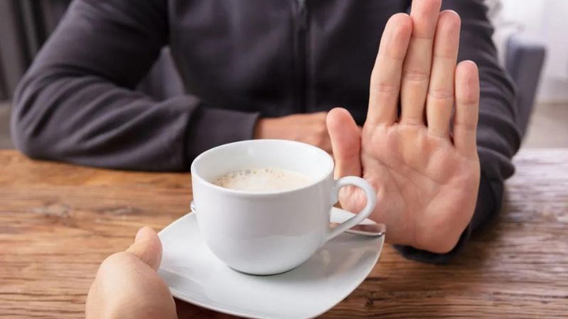 Hạn chế uống cà phê vào chiều tối có thể giảm khó ngủ Hạn chế uống cà phê vào chiều tối có thể giảm khó ngủ