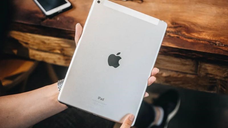 Luôn chú ý khoảng cách của iPad với các thiết bị có từ tính cao