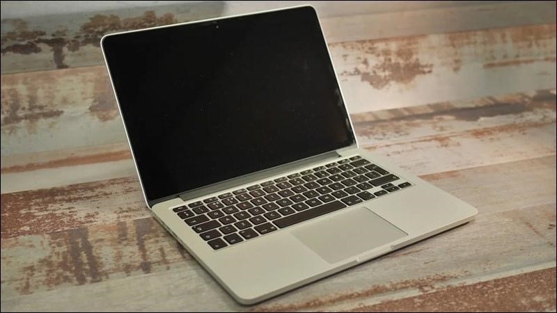 Tình trạng màn hình MacBook bị đen