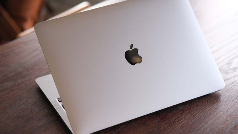 Xử lý tốt các tác vụ văn phòng và đáp ứng nhu cầu đồ hoạ phổ thông như chỉnh sửa ảnh, thiết kế cơ bản hay dựng video đơn giản.