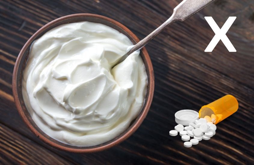 Không dùng sữa chua cùng lúc với thuốc
