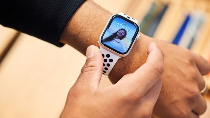 N&uacute;t bấm hỗ trợ iPhone bắt trọn khoảnh khắc từ xa.