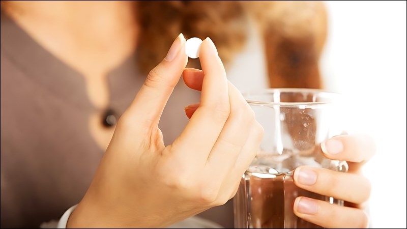 Dùng thuốc tránh thai thường xuyên gây ra tác dụng phụ mỏng niêm mạc tử cung.