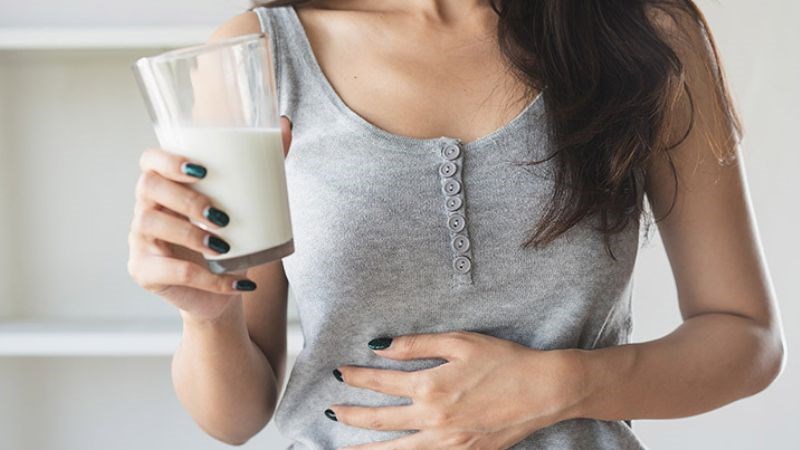 Bệnh nhân không dung nạp lactose có thể xuất hiện triệu chứng nóng rát dạ dày
