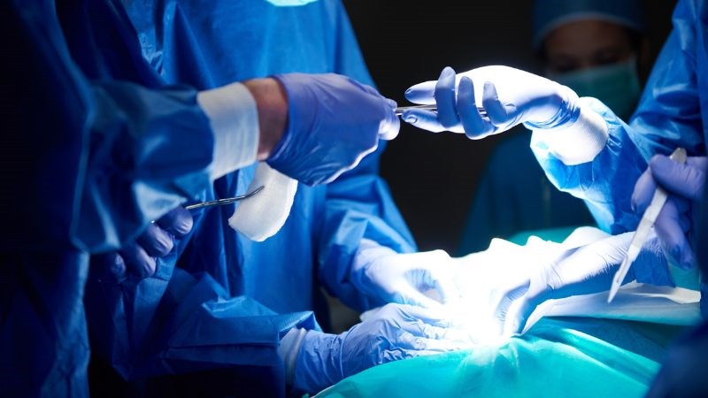 Phẫu thuật là phương pháp vừa giúp điều trị nguyên nhân vừa giúp tạo hình lại núm vú