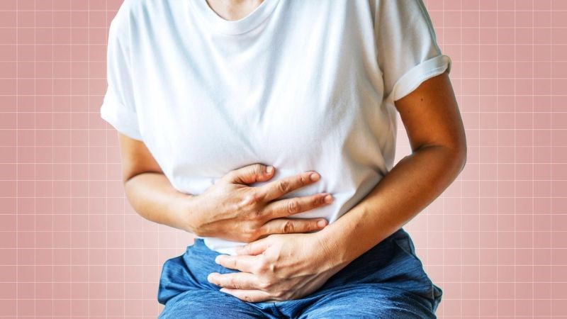 Tiêu chảy gây mất nước có thể đẫn đến nước tiểu có bọt