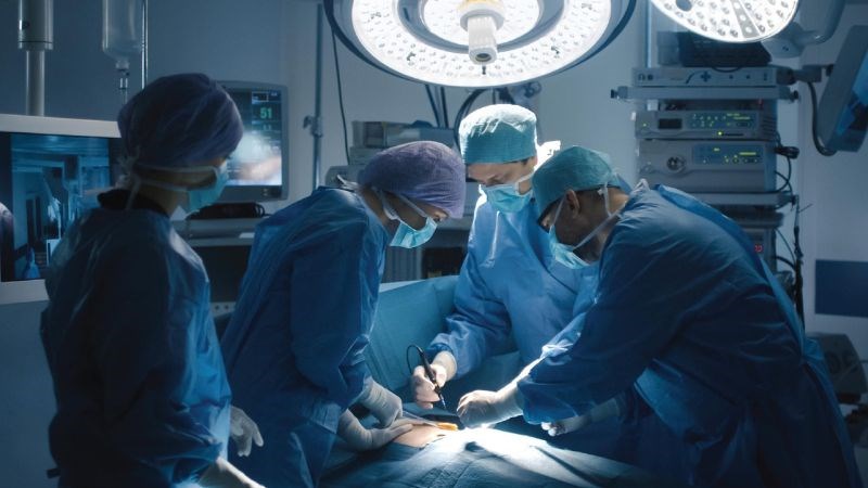 Phẫu thuật có thể giúp bác sĩ cắt bỏ polyp dạ dày Phẫu thuật có thể giúp bác sĩ cắt bỏ polyp dạ dày