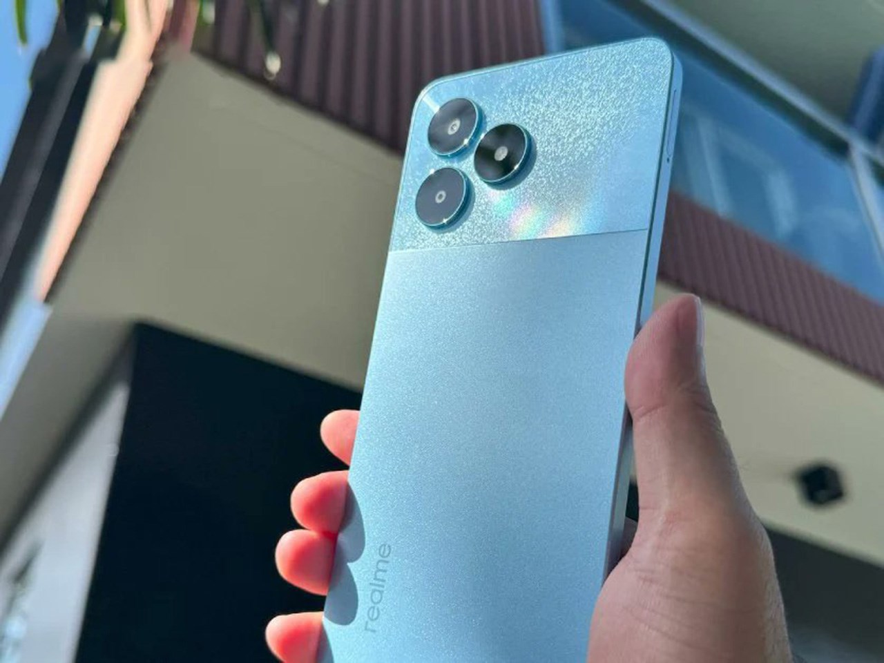 realme Note 50 xuất hiện với hình ảnh trên tay