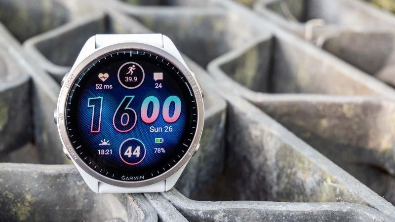 Kích thước màn hình của Garmin Forerunner 965 tăng lên 1.4 inch Kích thước màn hình của Garmin Forerunner 965 tăng lên 1.4 inch