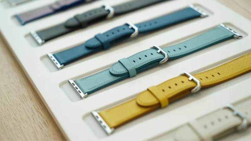 K&iacute;ch thước của Apple Watch SE 2022 v&agrave; Apple Watch SE tương đương nhau