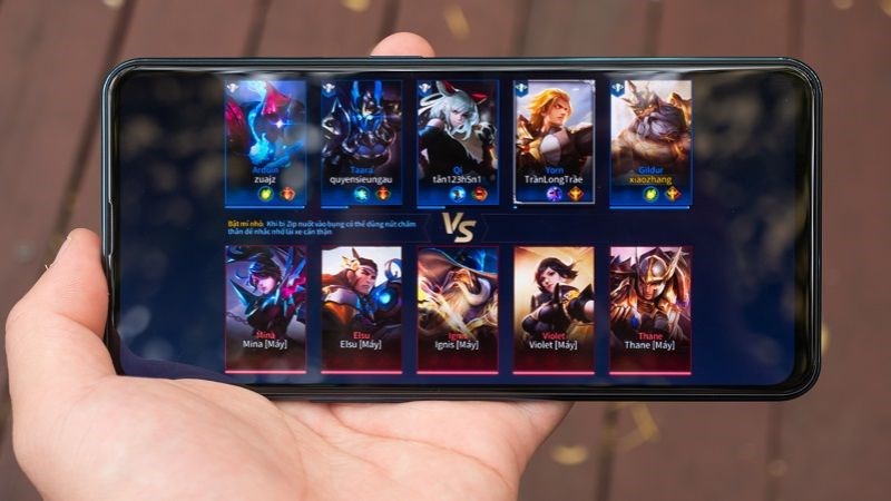 Trải nghiệm tr&ecirc;n game Li&ecirc;n Qu&acirc;n Mobile