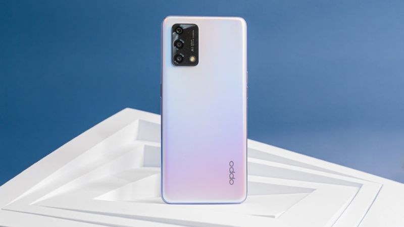 Ngoại h&igrave;nh thiết kế của hai m&aacute;y kh&ocirc;ng hề k&eacute;m cạnh