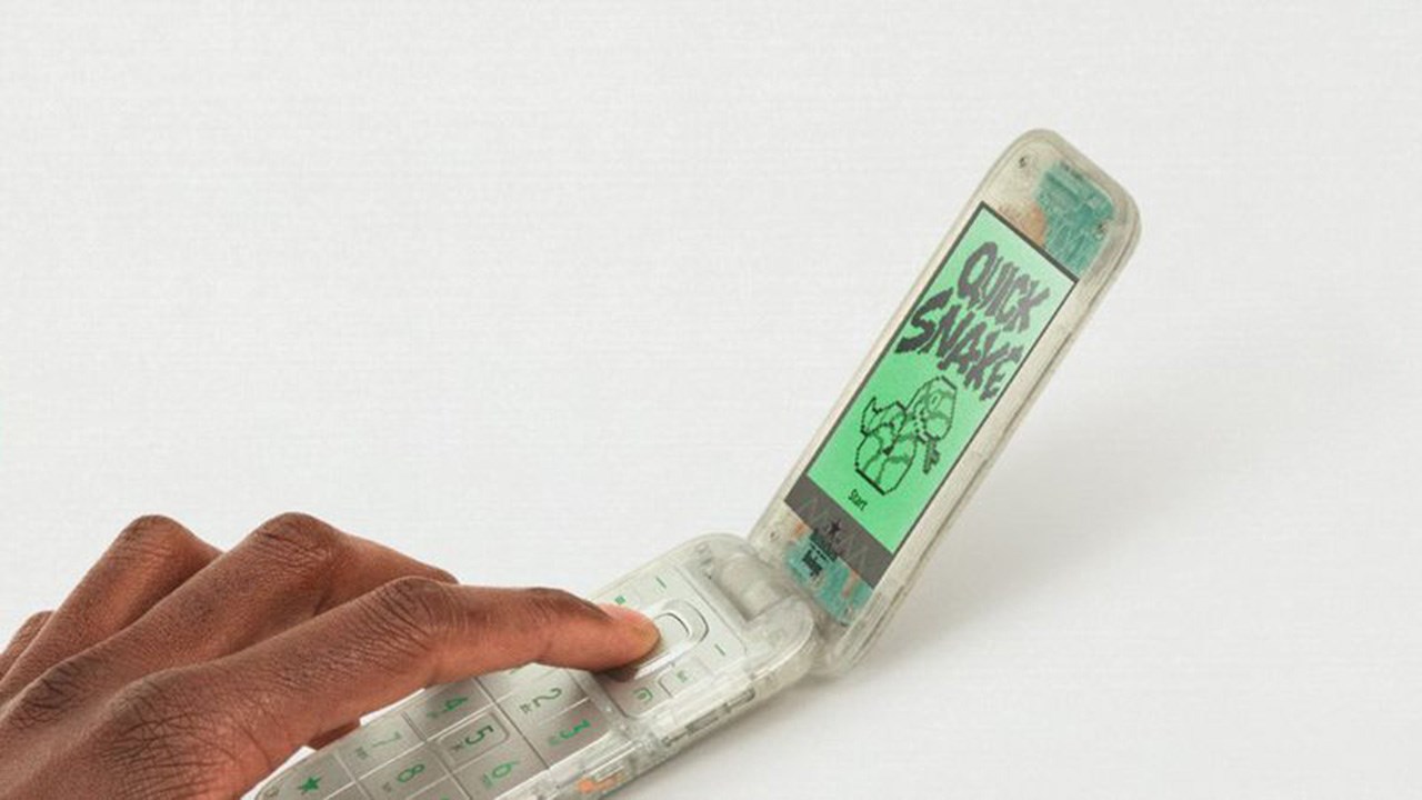 The Boring Phone có thiết kế trong suốt độc đáo The Boring Phone có thiết kế trong suốt độc đáo