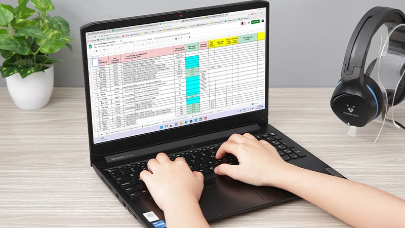 Laptop Lenovo IdeaPad Gaming 3 c&oacute; thể đ&aacute;p ứng hầu hết c&aacute;c t&aacute;c vụ hằng ng&agrave;y