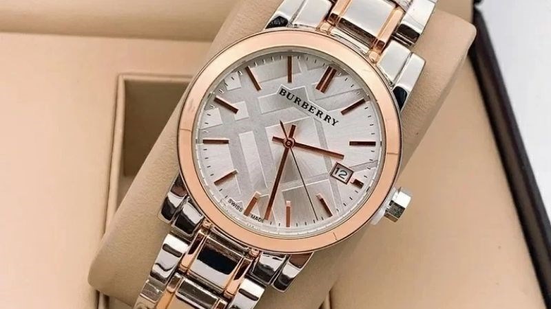 Đồng hồ Burberry giá vài trăm ngàn trên các trang mạng điện tử đều là hàng giả Đồng hồ Burberry giá vài trăm ngàn trên các trang mạng điện tử đều là hàng giả