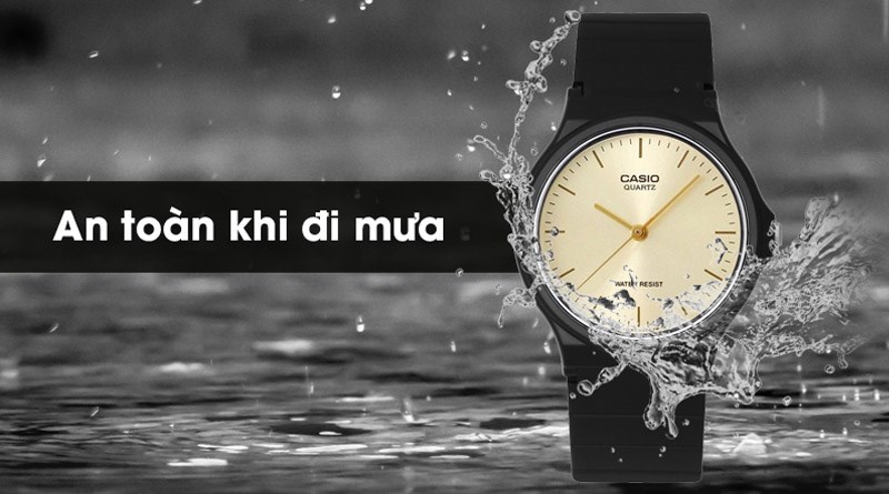 Sở hữu mặt k&iacute;nh cứng c&aacute;p, độ trong suốt cao, hạn chế trầy xước 